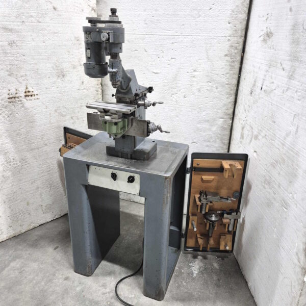 Small precision milling machine Aciera F1