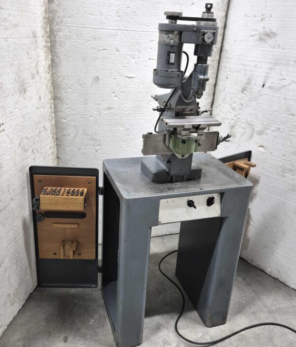 Small precision milling machine Aciera F1 - Image 9
